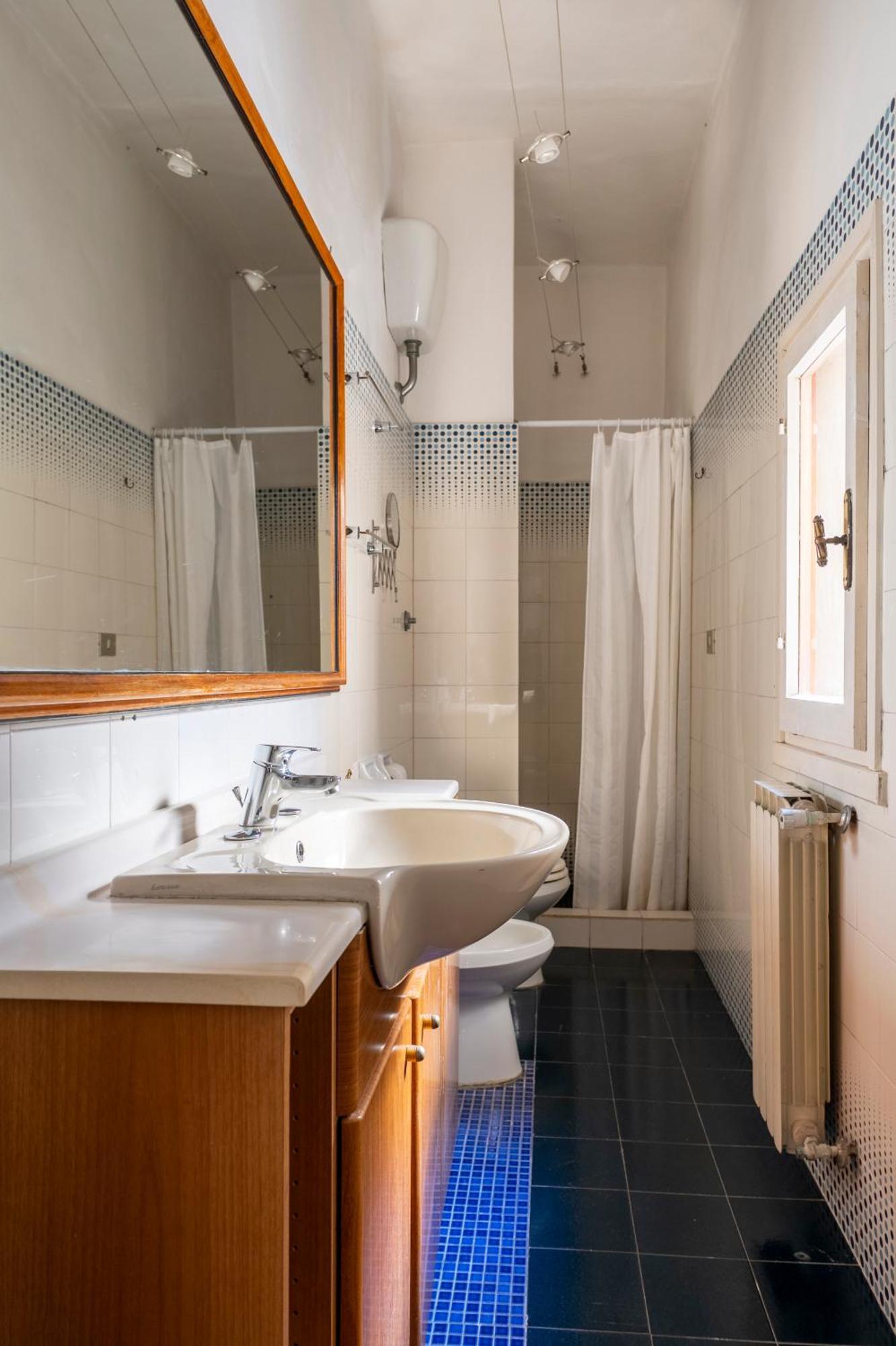 Caravaggio- Con Bagno Privato In Condiviso Oltrarno Gasthof