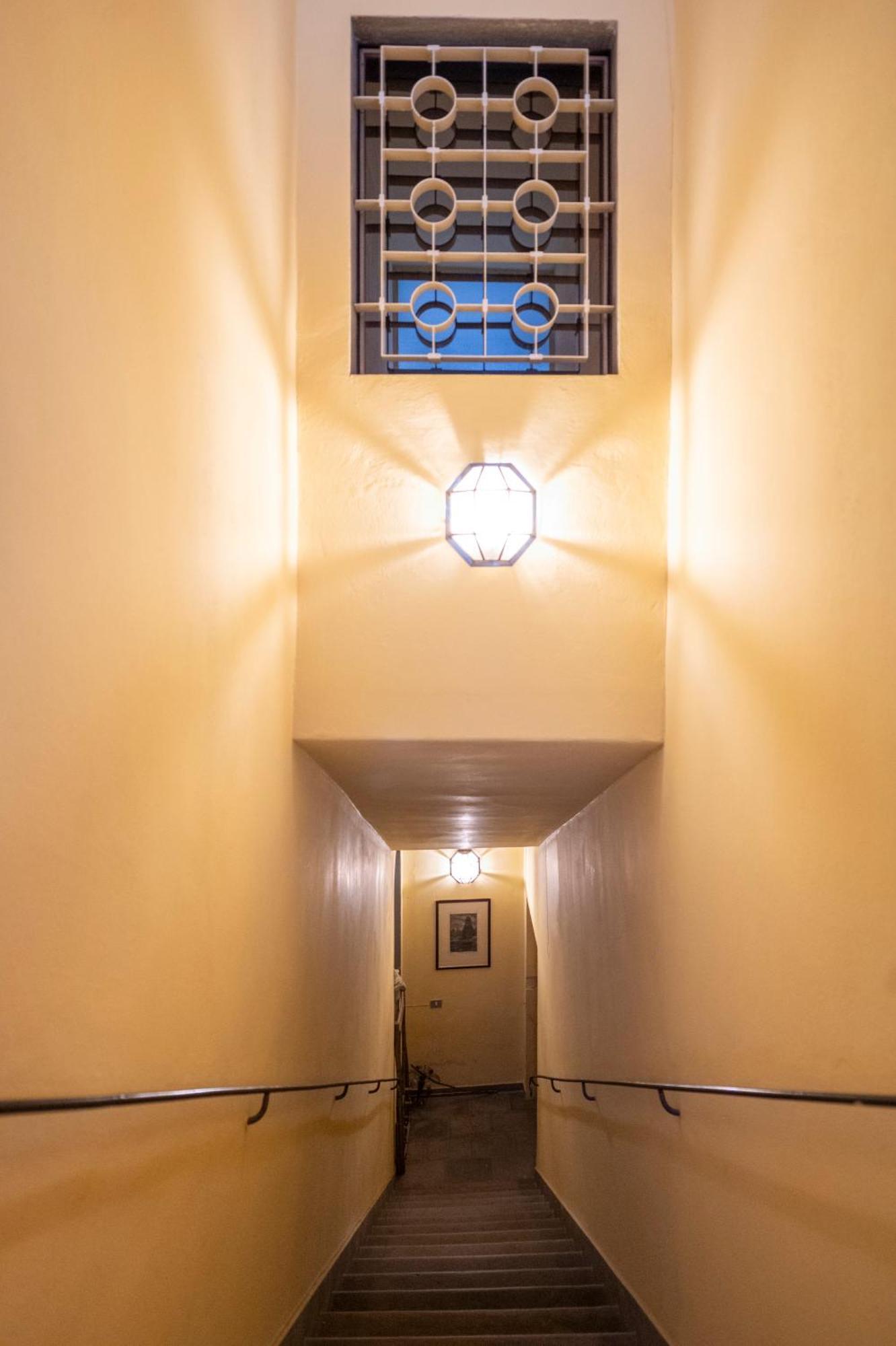 Gasthof Caravaggio- Con Bagno Privato In Condiviso Oltrarno *